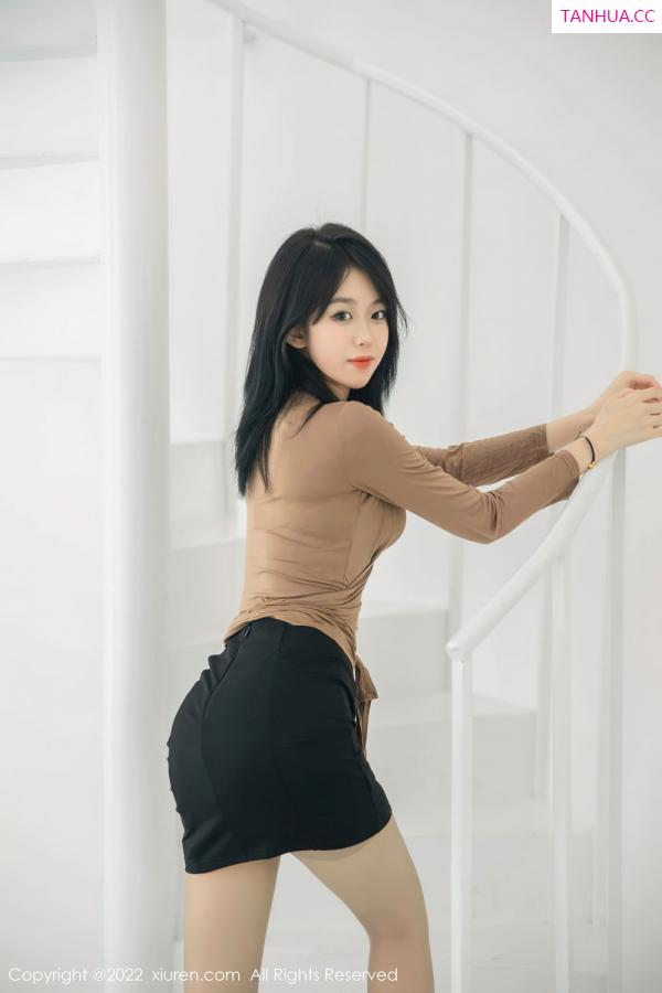 小奶瓶呜呜  [XiuRen]高清写真图 2022.09.14 No.5587 奶瓶第35张图片